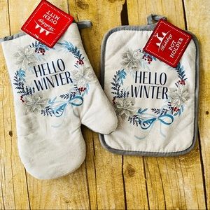 “Hello Winter” Potholder and Oven Mitt Set